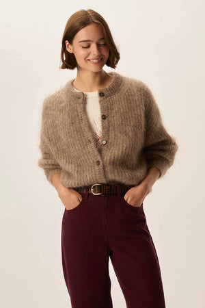 Bild in Slideshow öffnen, DES PETIT HAUTS Alma Loup Strickjacke
