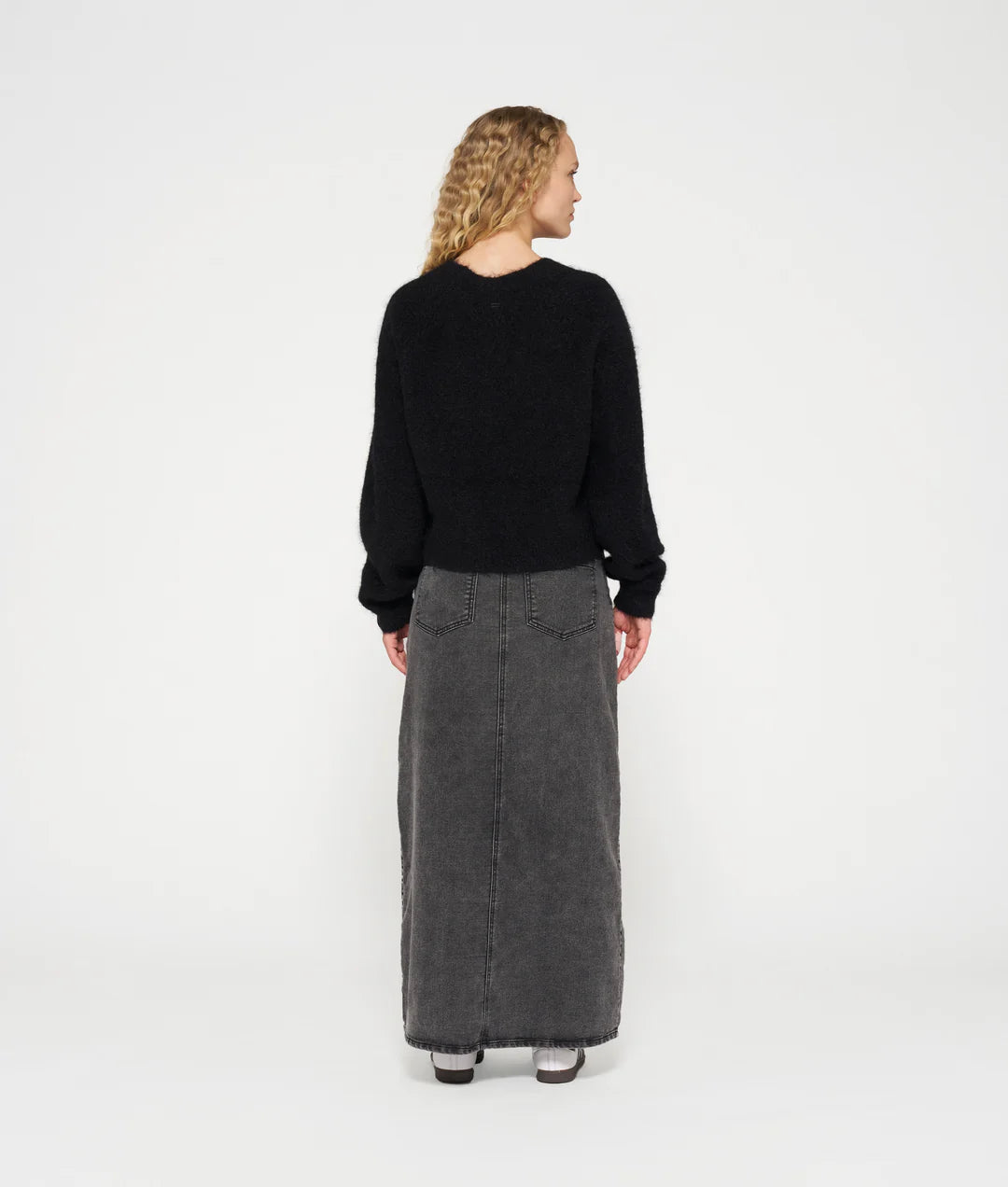 10DAYS 20-603-4204 Cropped V-Neck Sweater